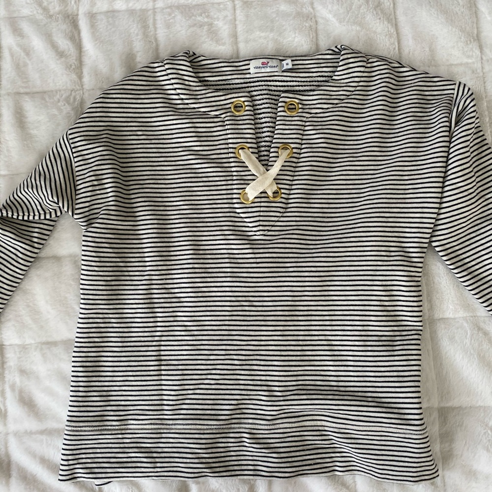 Vineyard Vines sweater